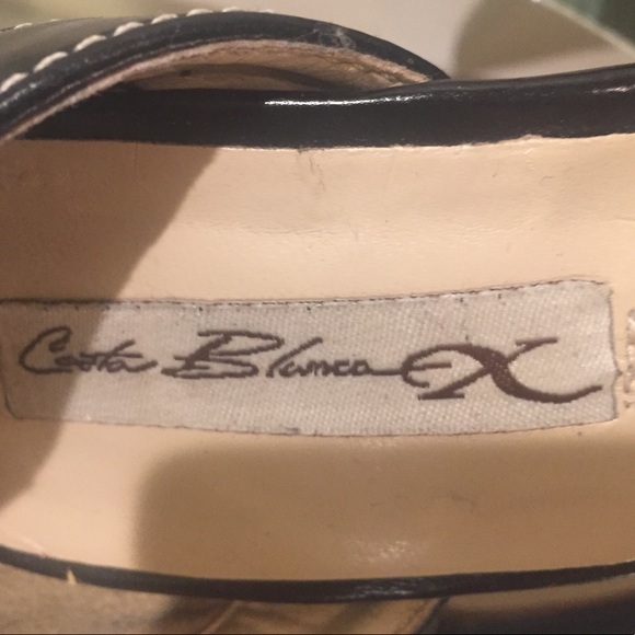 ⭐️2XHost Pick⭐️⬇️Price Dropped ⬇️Black pointy heel shoes with white stitching - Picture 4 of 4